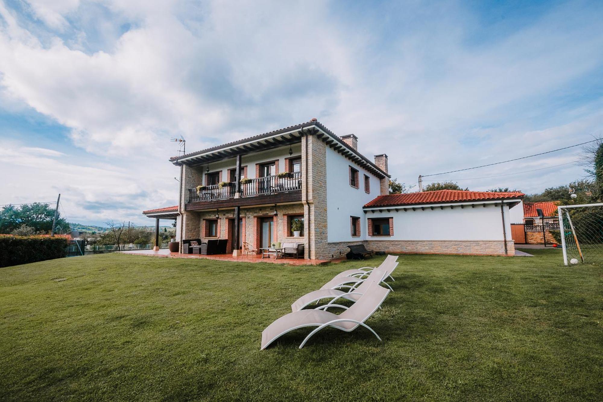 Villa Tiviti โอเบียโด ภายนอก รูปภาพ