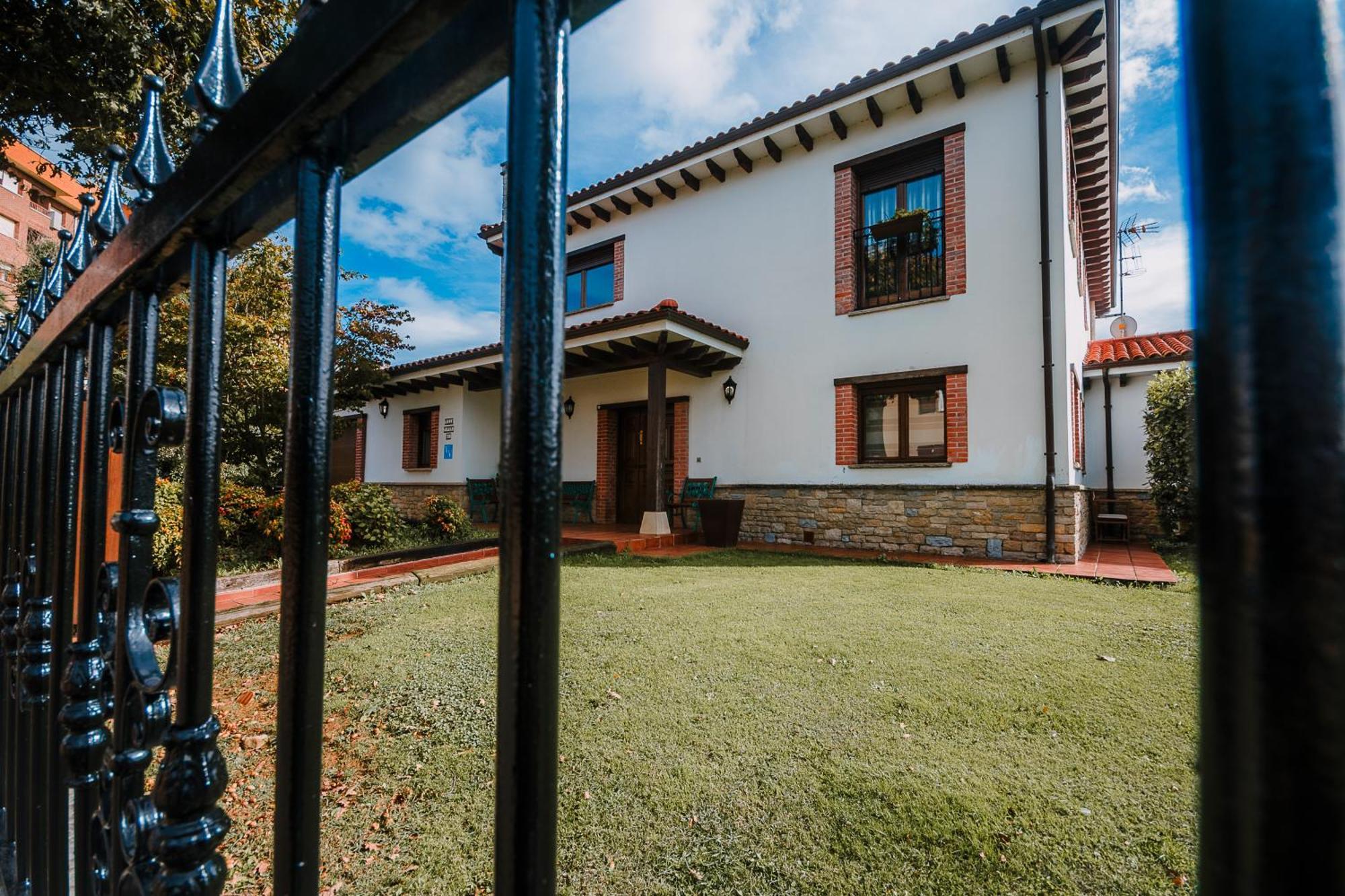 Villa Tiviti โอเบียโด ภายนอก รูปภาพ
